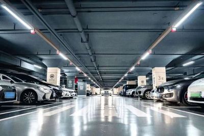 深圳人的第一次“車禍”,大多都獻(xiàn)給了停車場