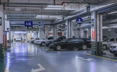 為什么地下停車場的洗車店那么火爆?說出來你都不信