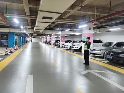 最新!杭州東站東、西廣場地下停車場實行階梯式停車收費標準
