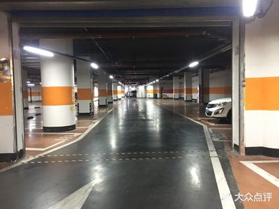 恒力博納廣場地下停車場