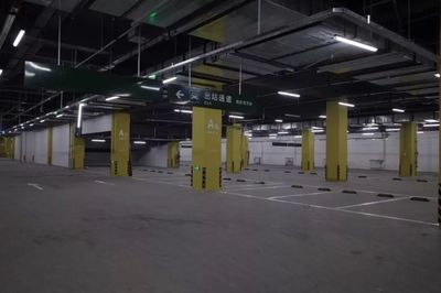 哈站南廣場地下停車場試運行期免費丨注意有些區域不相通,看好了再走