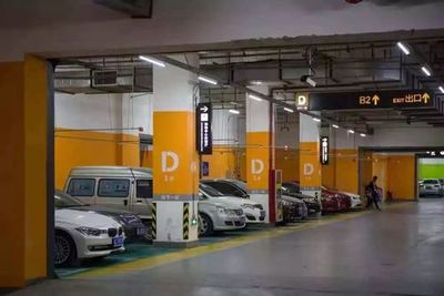 賺錢秘訣:如何利用公交車停車場和?？抗卉嚢l掘商業潛力